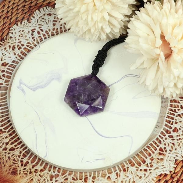 Natural Crystal Stone Star Shape Pendant with Thread for Unisex