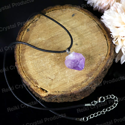 Natural Amethyst Rough Pendant / Locket With Thread Crystal Stone Pendant For Unisex