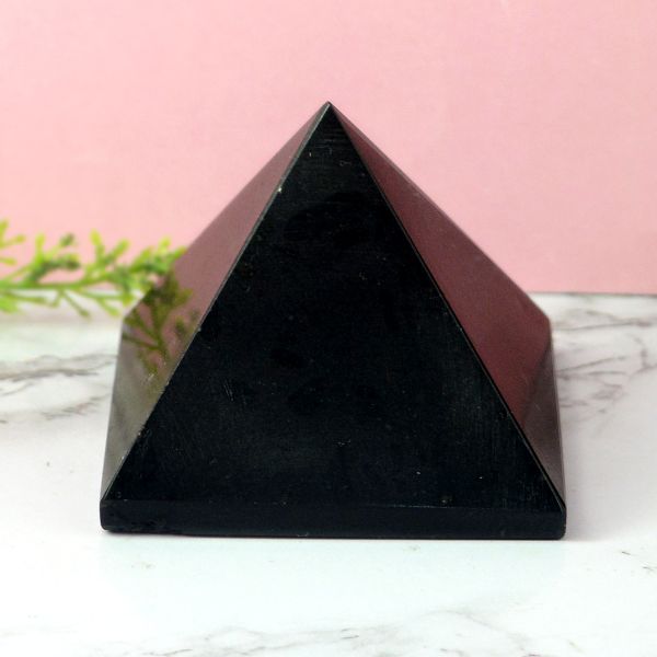 Natural Black Agate Pyramid 50-55 mm