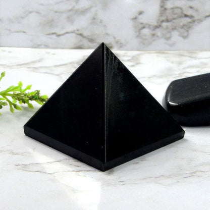 Natural Black Agate Pyramid 30-35 mm