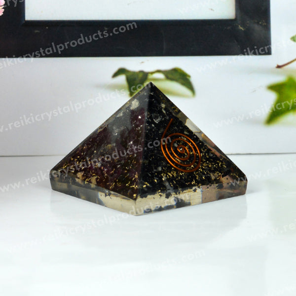 Natural Orgone / Orgonite Pyramid 50 mm