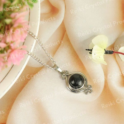 Natural Crystal Stone Designer Round Shape Pendant - Locket mm with Metal Chain