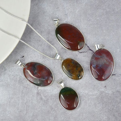 Natural AAA Quality Oval Shape Pendant - Locket with Metal Chain