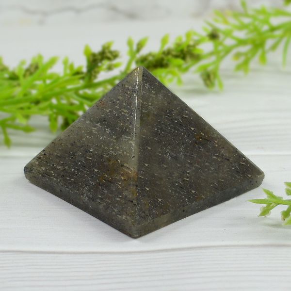 Blue Aventurine Pyramid for Reiki Healing and Vastu Correction 20-25 mm Appeox