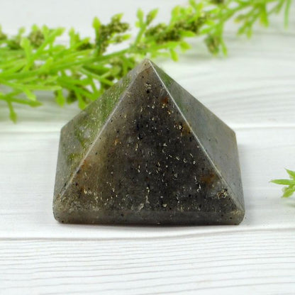 Blue Aventurine Pyramid for Reiki Healing and Vastu Correction 20-25 mm Appeox