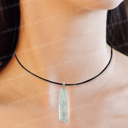 Natural Clear Quartz Pencil Pendant/Locket With Thread Crystal Stone Pendant For Unisex