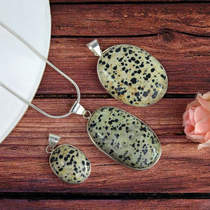Natural AAA Quality Oval Shape Pendant - Locket with Metal Chain