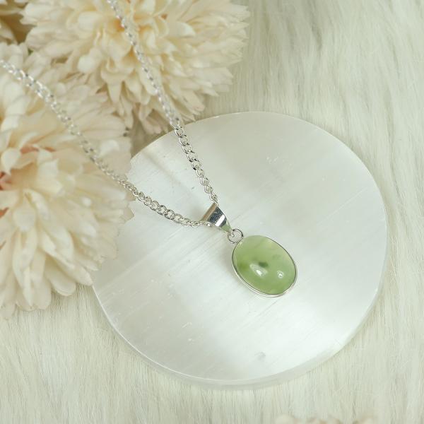 Natural Epidot Oval Shape Pendant Locket with Metal Chain for Unisex