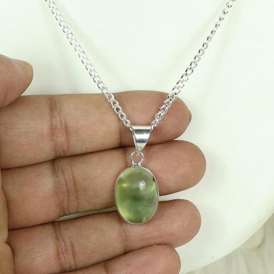 Natural Epidot Oval Shape Pendant Locket with Metal Chain for Unisex