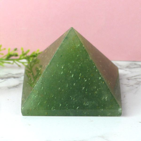 Natural Green Aventurine Crystal Pyramid 30–35 mm