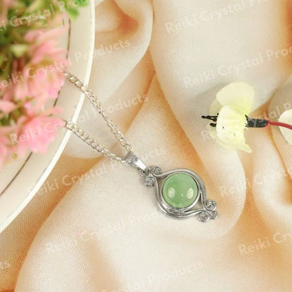 Natural Green Jade Crystal Stone Designer Round Shape Pendant Locket with Metal Chain