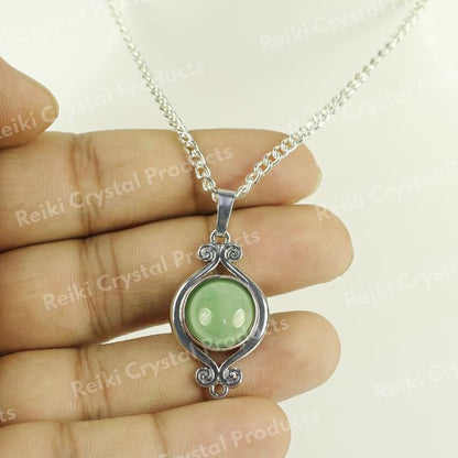 Natural Green Jade Crystal Stone Designer Round Shape Pendant Locket with Metal Chain
