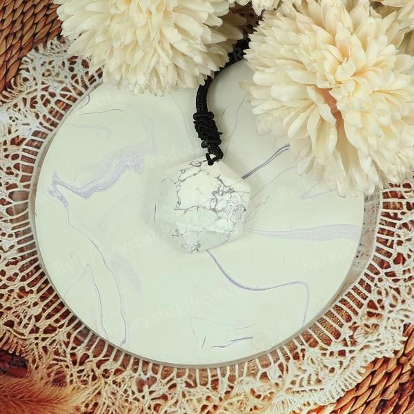 Natural Crystal Stone Star Shape Pendant with Thread for Unisex