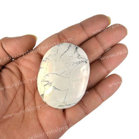 Natural Howlite Palm Stone 5 cm Healing Crystal