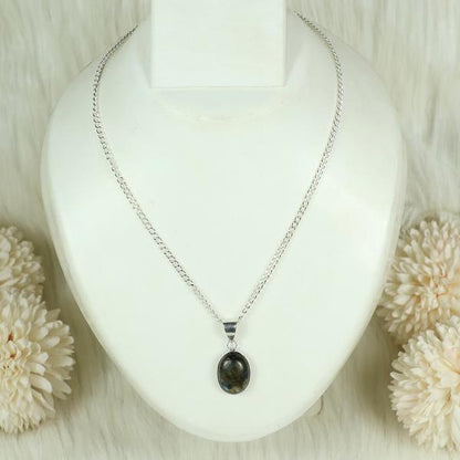 Natural Labradorite Oval Shape Pendant Locket with Metal Chain for Unisex