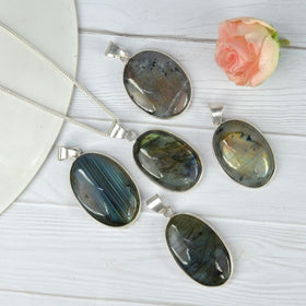 AAA Quality Labradorite Oval Pendant With Chain