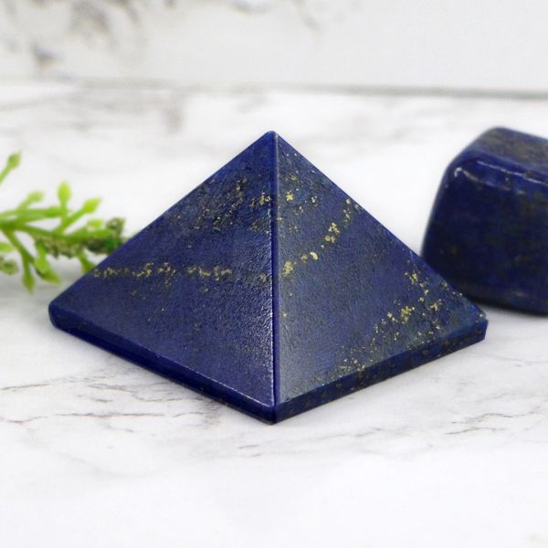 Lapis Lazuli Pyramid 30-35 mm