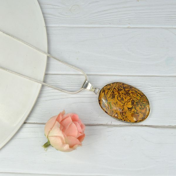 Natural AAA Quality Oval Shape Pendant - Locket with Metal Chain