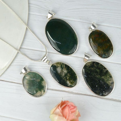 Natural AAA Quality Oval Shape Pendant - Locket with Metal Chain