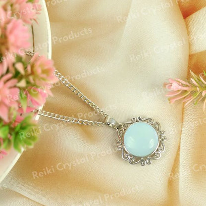 Natural Crystal Stone Round Designer Shape Pendant - Locket with Metal Chain