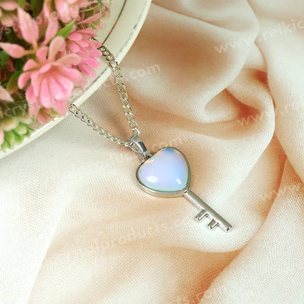 Natural Crystal Stone Heart Key Shape Pendant - Locket with Metal Chain