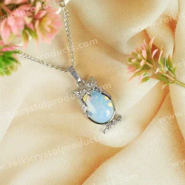 Natural Crystal Stone Owl Shape Pendant - Locket with Metal Chain