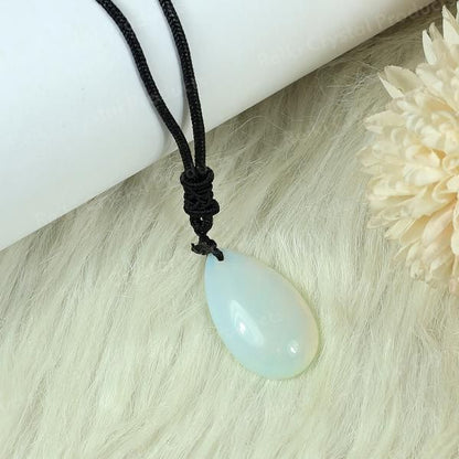 Natural Crytal Stone Drop Shape Pendant with Thrad for Unisex