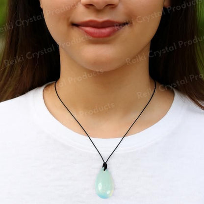 Natural Crytal Stone Drop Shape Pendant with Thrad for Unisex