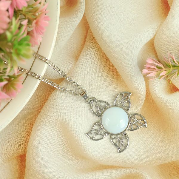 Natural Crystal Stone Flower Shape Pendant - Locket with Metal Chain