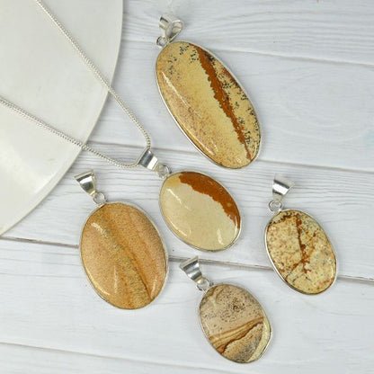 Natural AAA Quality Oval Shape Pendant - Locket with Metal Chain