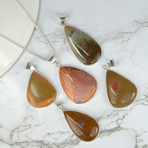 AAA Quality Polly Crome Drop Shape Pendant With Chain