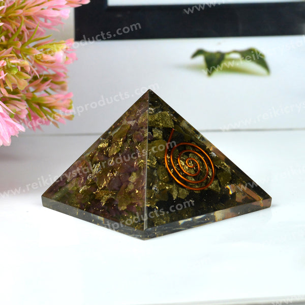 Natural Orgone / Orgonite Pyramid 50 mm