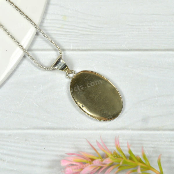 Natural AAA Quality Oval Shape Pendant - Locket with Metal Chain
