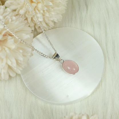 Natural Rose Quartz Oval Shape Pendant Locket with Metal Chain for Unisex