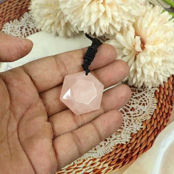Natural Crystal Stone Star Shape Pendant with Thread for Unisex