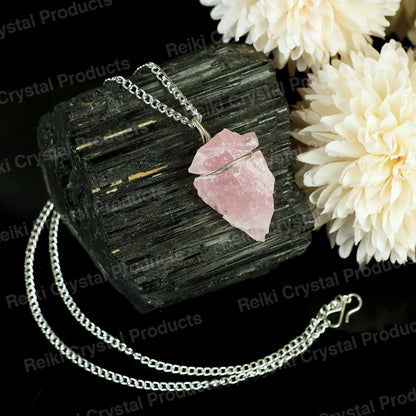 Natural Arrow Head Pendant With Chain