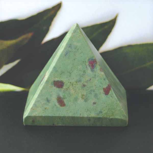 Ruby Fuchsite Pyramid for Reiki Healing / Grid and Vastu Correction