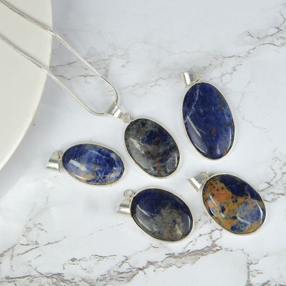 Natural AAA Quality Oval Shape Pendant - Locket with Metal Chain