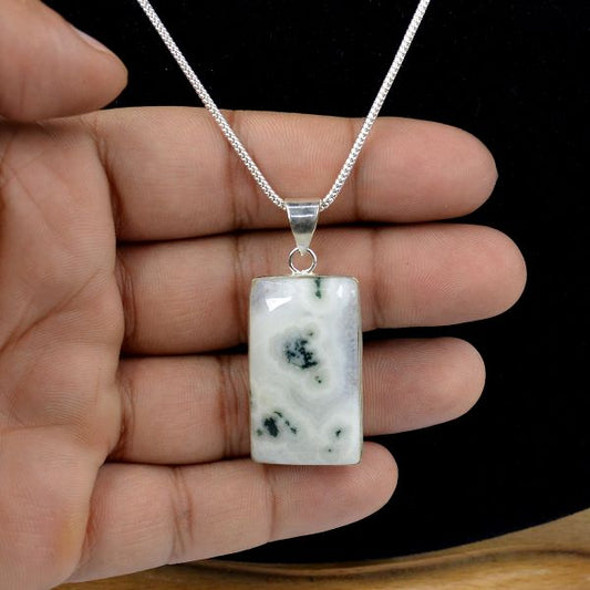 AAA Quality Solar Quartz Square Pendant With Chain