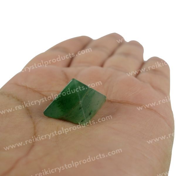 Natural Green Aventurine Crystal Pyramid 10–15 mm