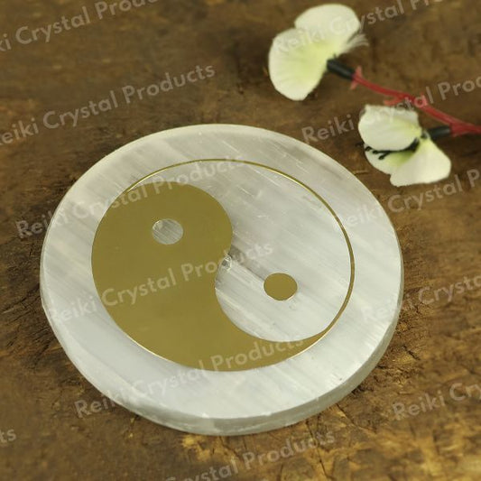 Selenite Ying Yang Symbol Engraved Charging Plate for Reiki Crystal Cleansing Size 7.6 cm (3 inch)