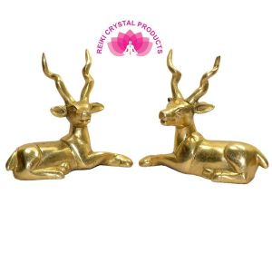 Sitting Brass Deer Statue Showpiece for Home/Office Weight: 487 Grams (Approx)