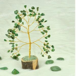 Green Jade Natural Chips 100 Beads Tree