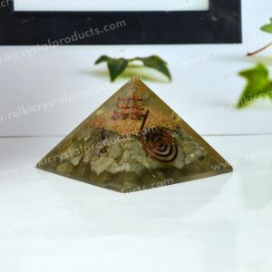 Labradorite Orgone / Orgonite Pyramid 50 mm
