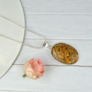 AAA Quality Mariam Agate Oval Pendant With Chain