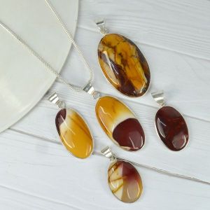 AAA Quality Mookaite Jasper Oval Pendant With Chain