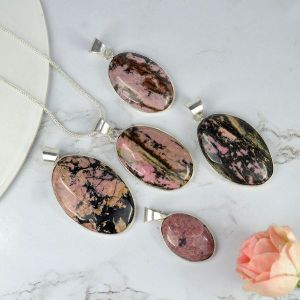 AAA Quality Rhodonite Oval Pendant With Chain